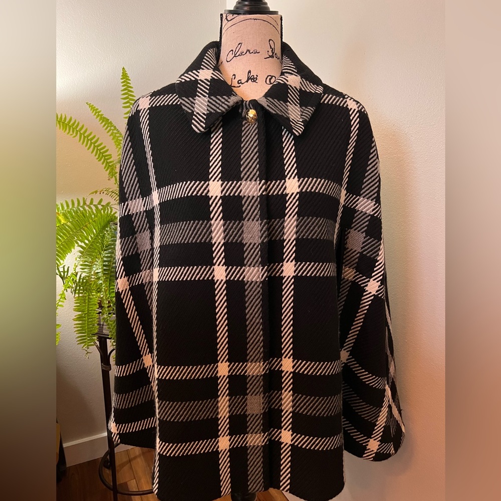 This Classic Draper James windowpane plaid cape will show your incredible taste